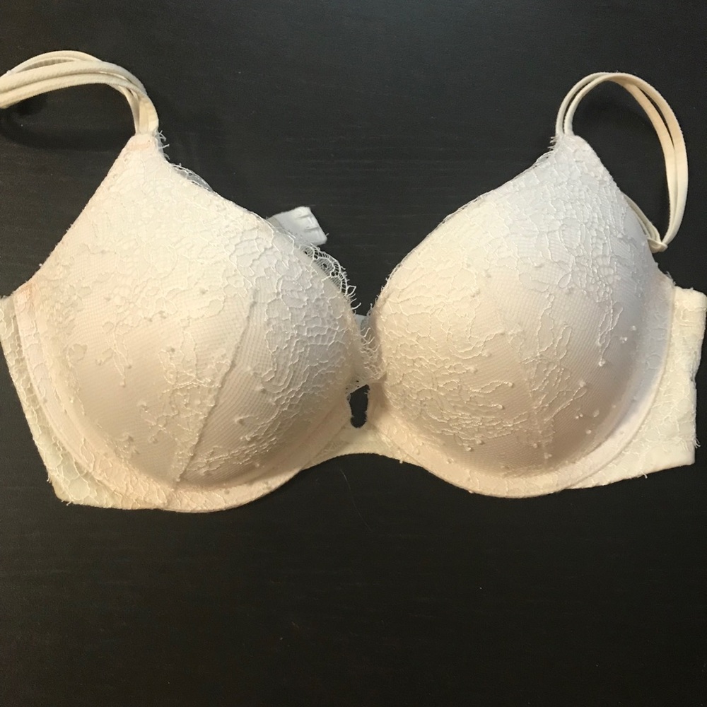 Victoria’s Secret very sexy push up bra - 32D
